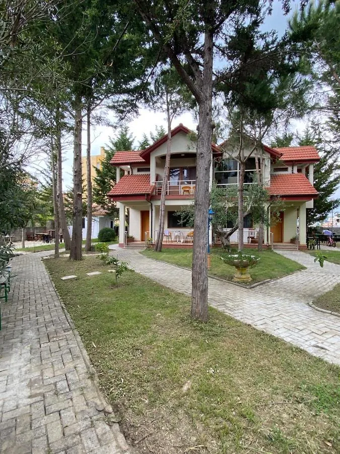 Hotel Garden Villa Ardo ゴーレム