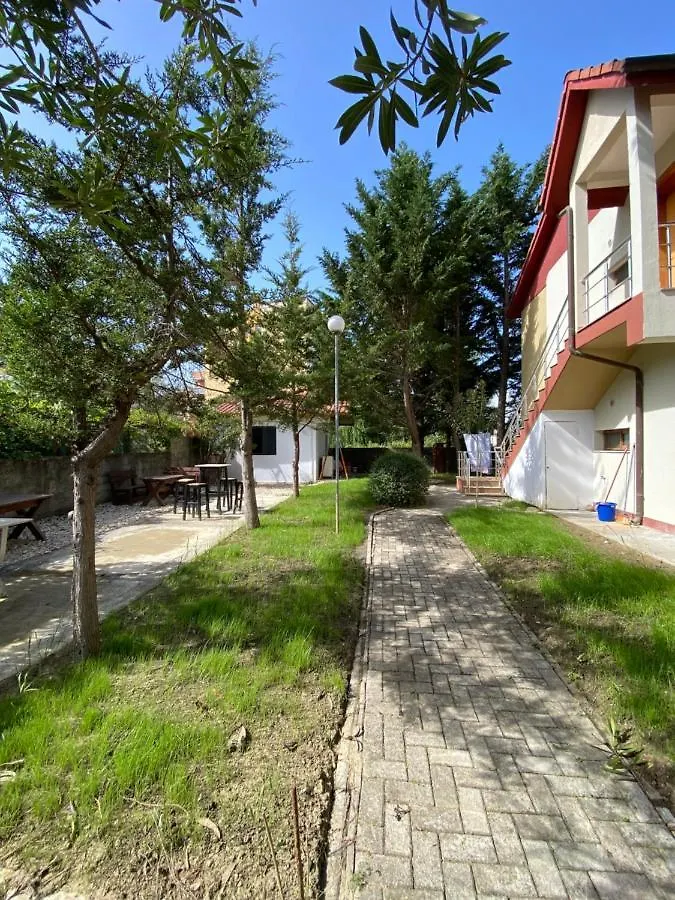 Hotel Garden Villa Ardo ゴーレム 別荘